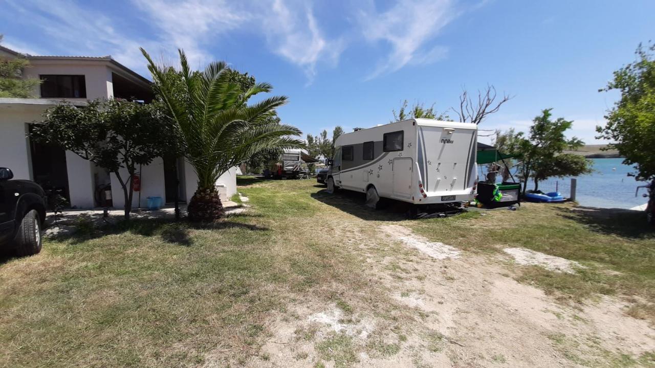 Camp Pere Hotel Pag Town Buitenkant foto